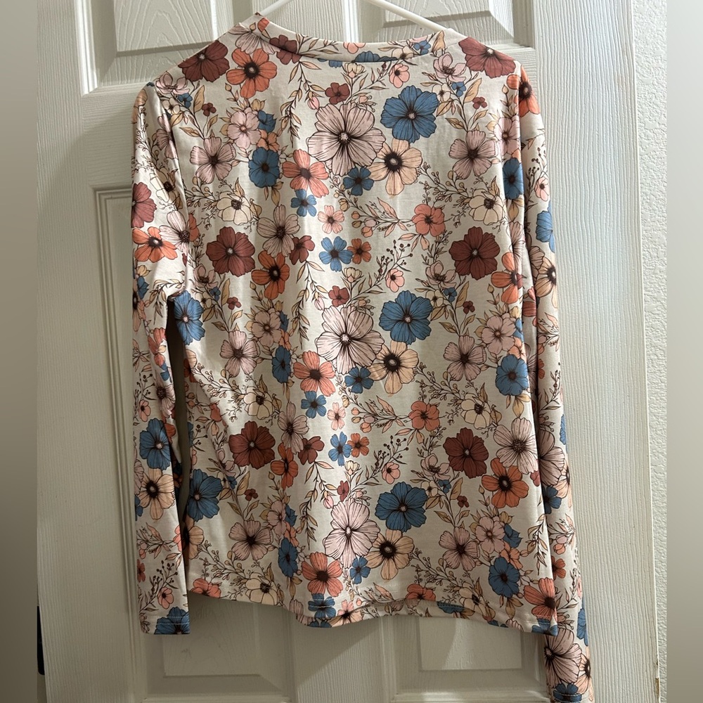 Women’s shirt